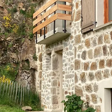 Moulin Des Comtes - Les Rochers 3* Viverols