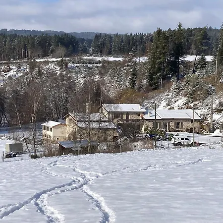 Moulin Des Comtes - Les Rochers Oda ve Kahvaltı Viverols