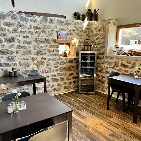 Moulin Des Comtes - Les Rochers 3* Viverols