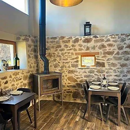 Moulin Des Comtes - Les Rochers